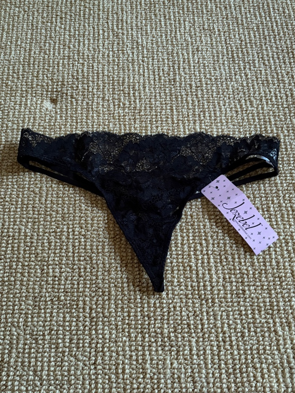 Women's Jezebel Lace Thong, Size Small NWT
